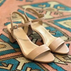 Naturalizer Women’s Bristol Nude Block Heel Sandal, size 8.5